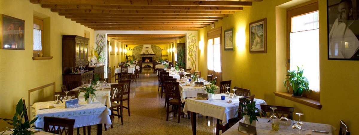 sala pranzi pullman comitive 1200x452 Menù Pranzo di Natale 2023   Agriturismo Al Casale Codroipo